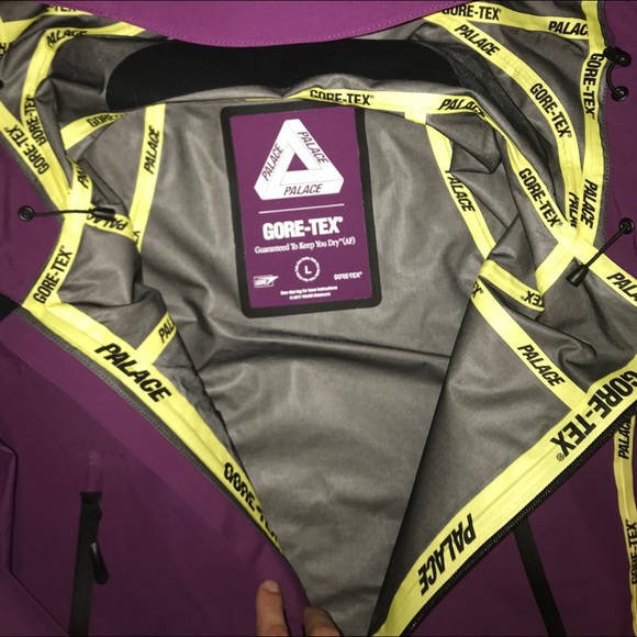 Palace Gore Tex (trades welcome) - Picture 5 of 7